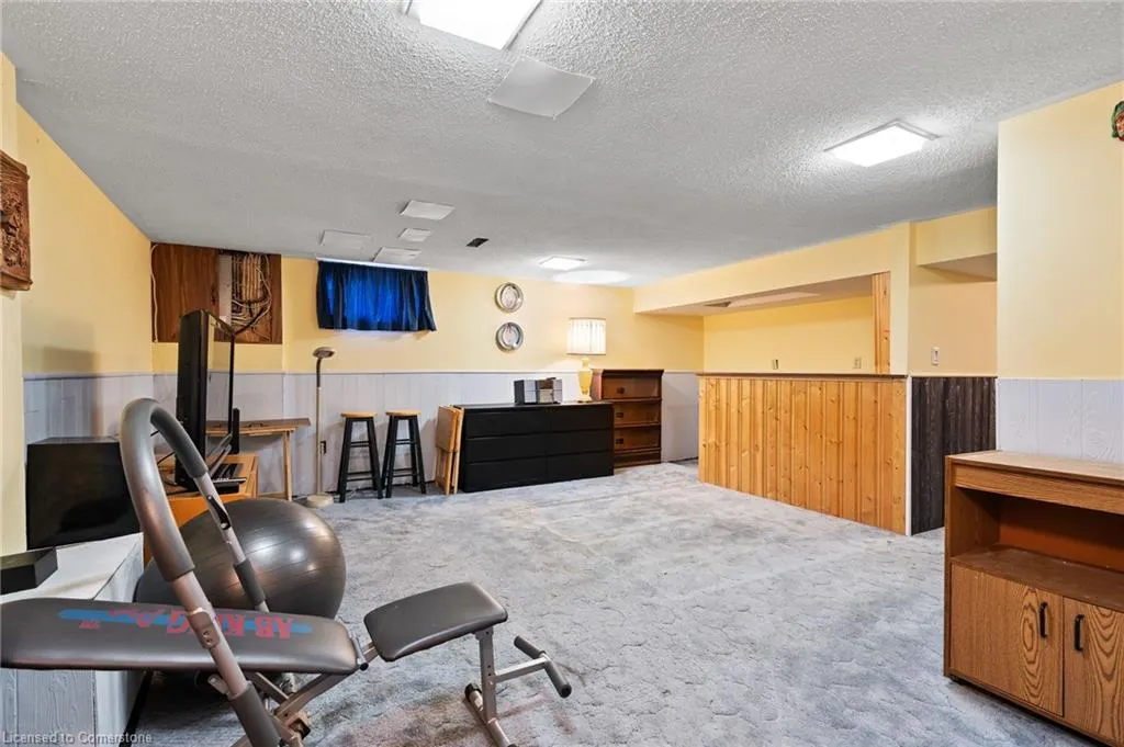 8117 Lynhurst Drive