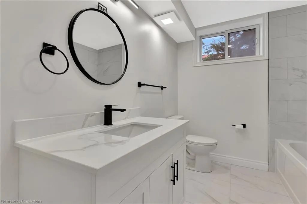 126 Highland Road W