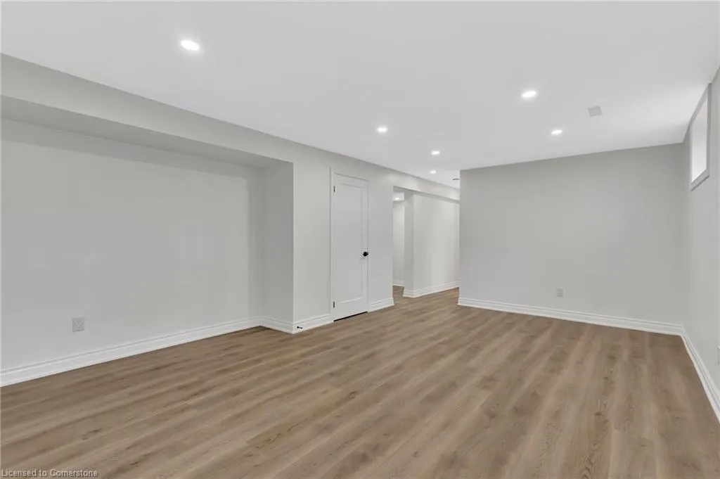 126 Highland Road W