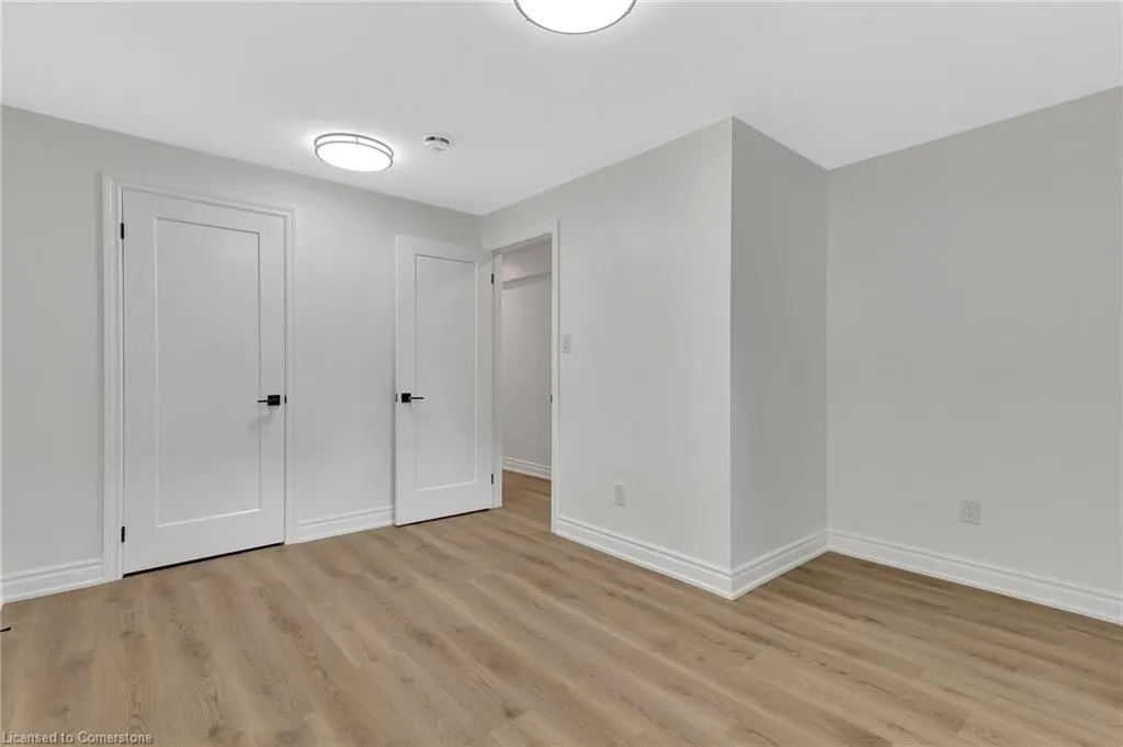 126 Highland Road W