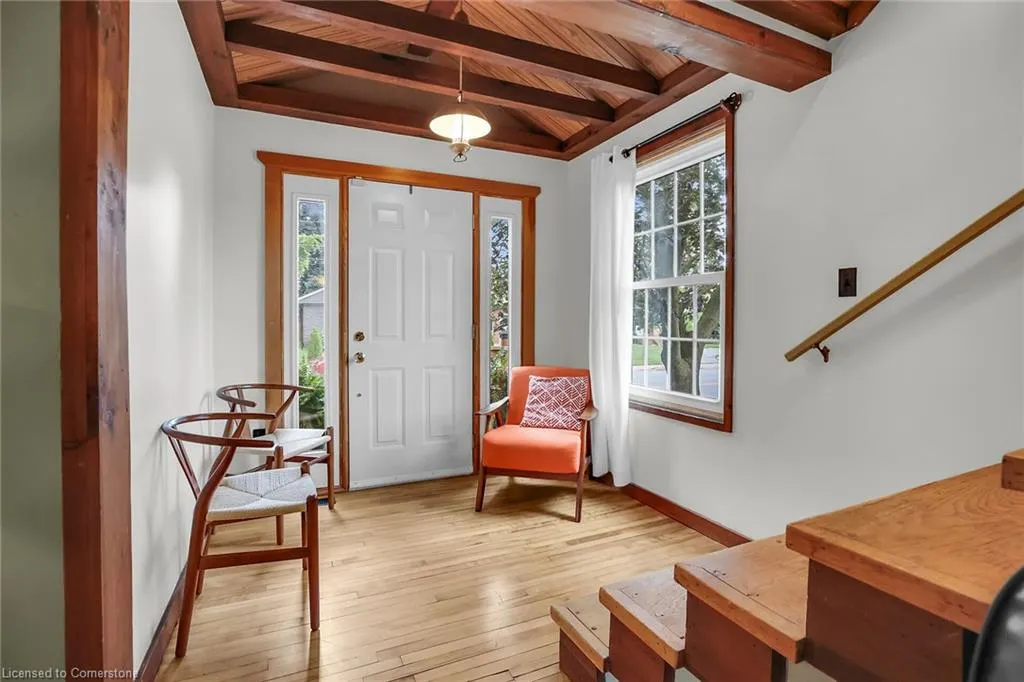 10 Maple Avenue
