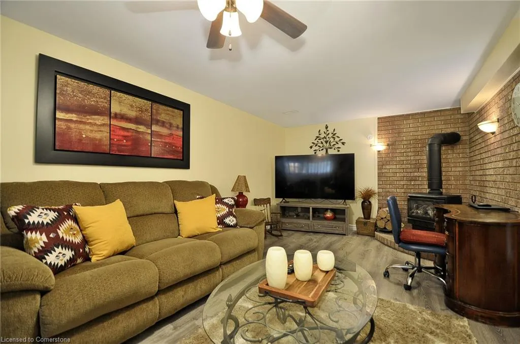 44 Mark Crescent