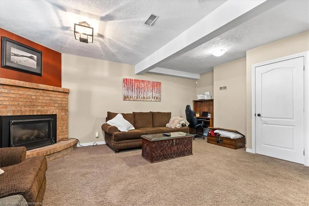 87 Old Carriage Drive