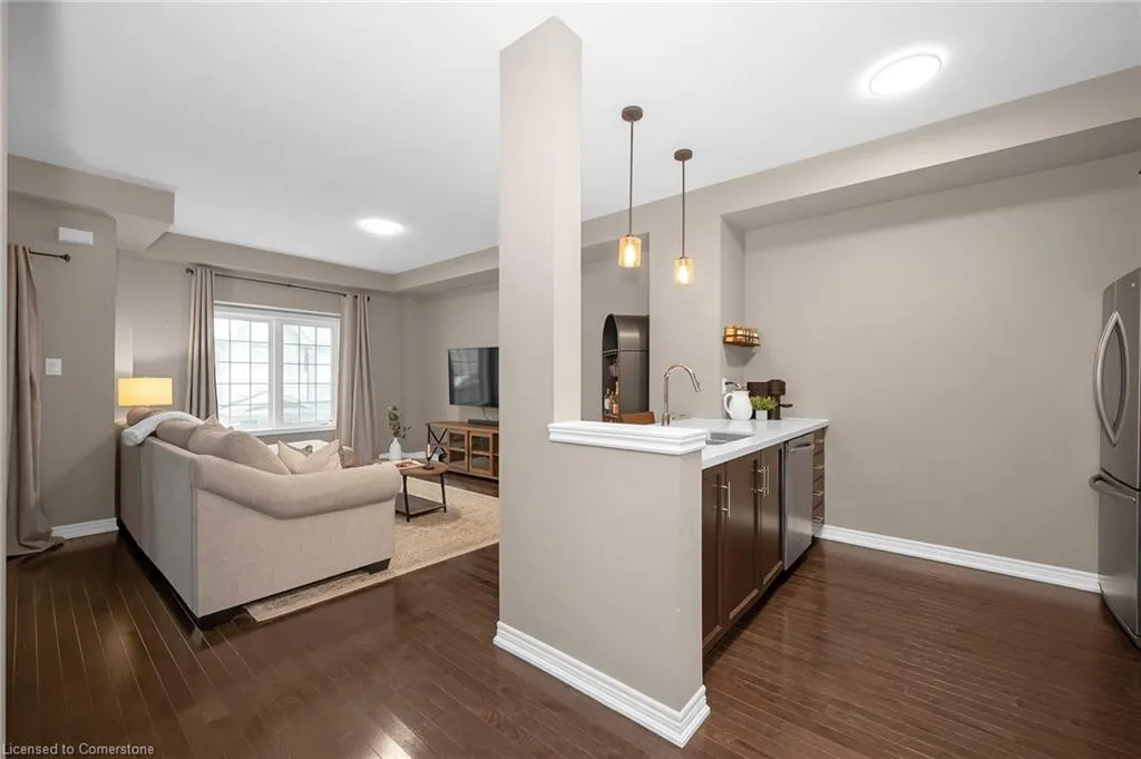 215 Dundas Street E, #29