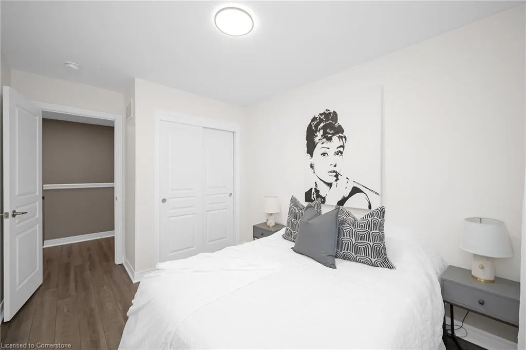 215 Dundas Street E, #29
