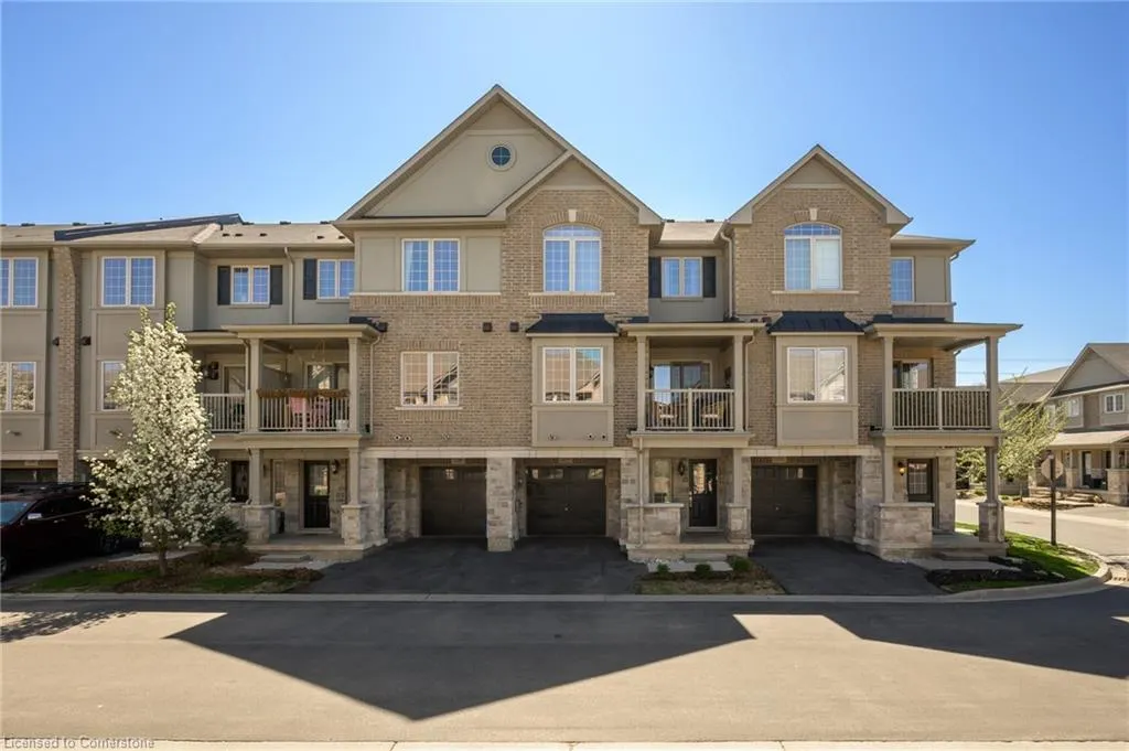 215 Dundas Street E, #29