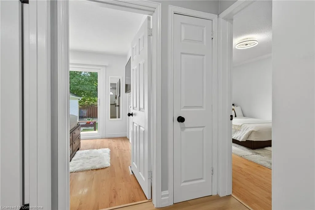 64 Vola Court