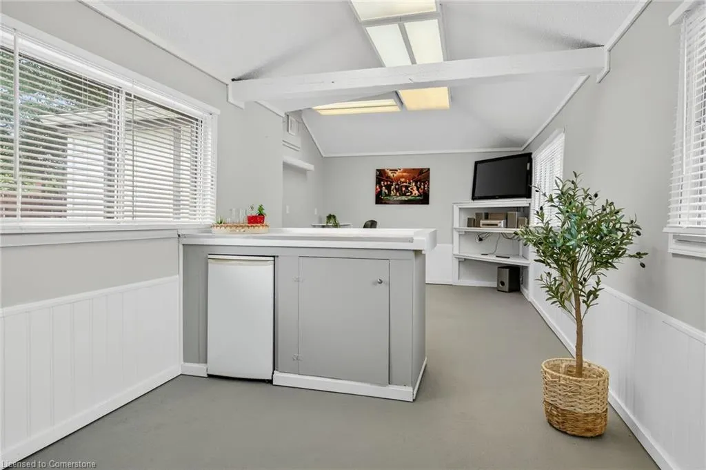 64 Vola Court