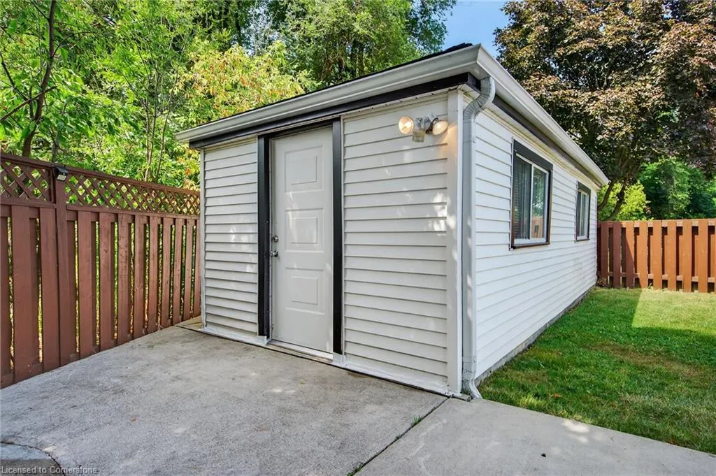 64 Vola Court
