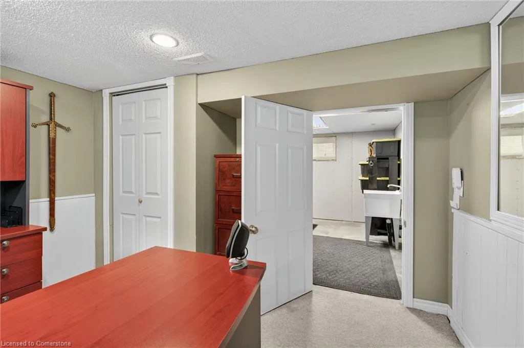64 Vola Court