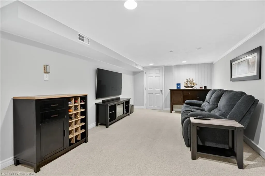 64 Vola Court