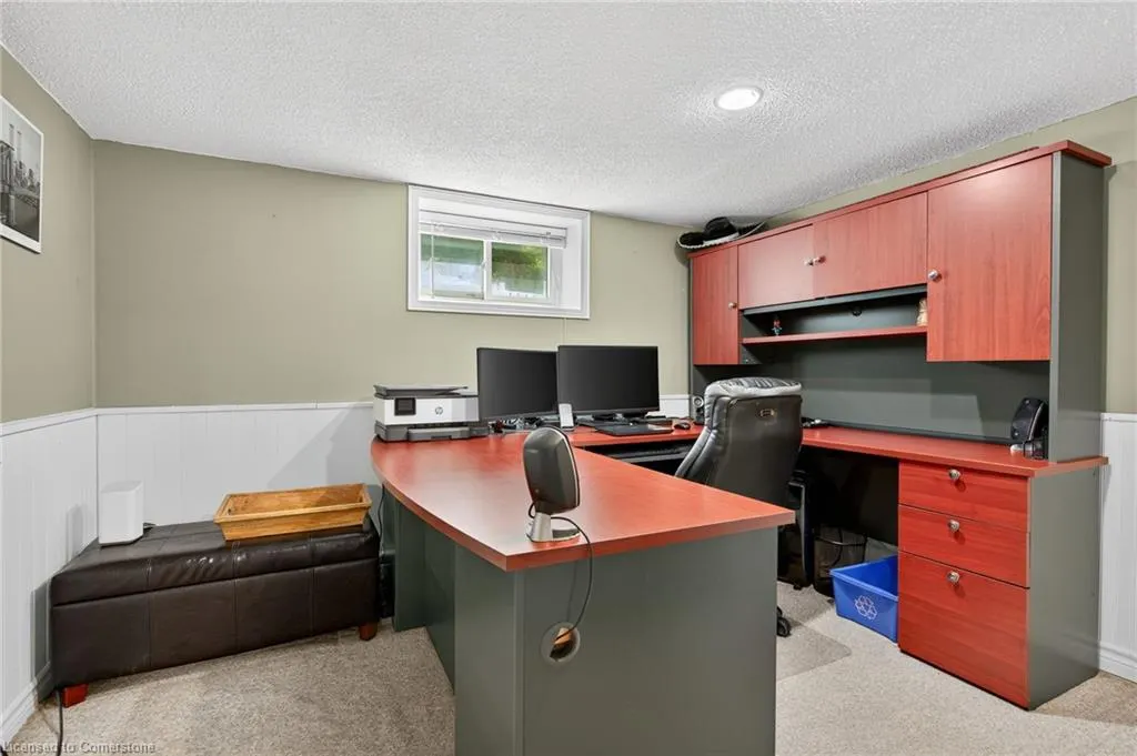 64 Vola Court