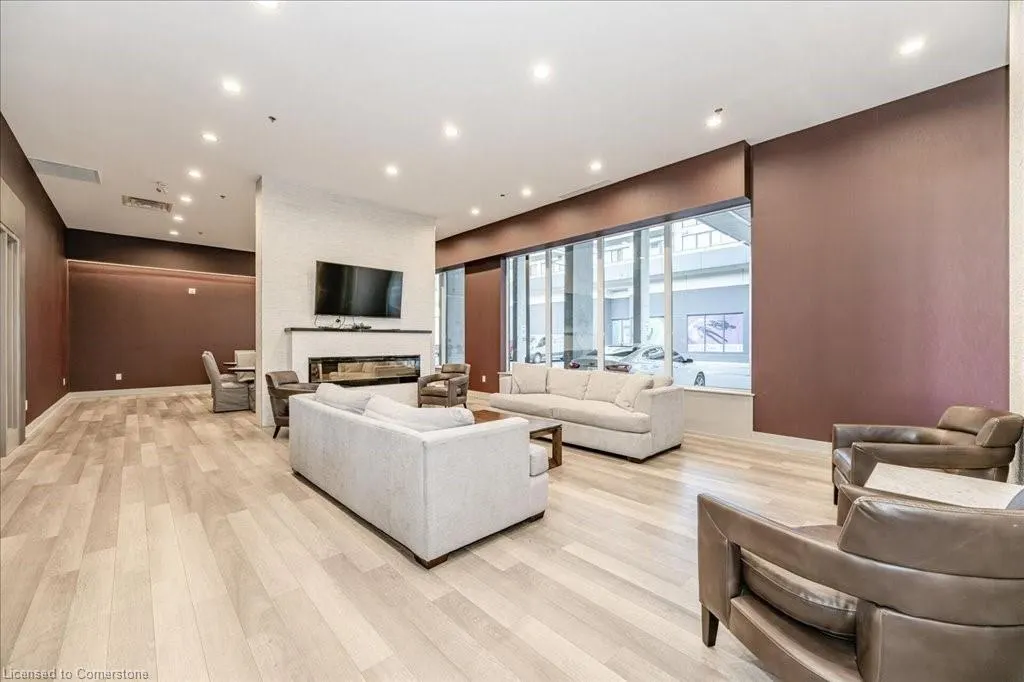 550 North Service Road, #707