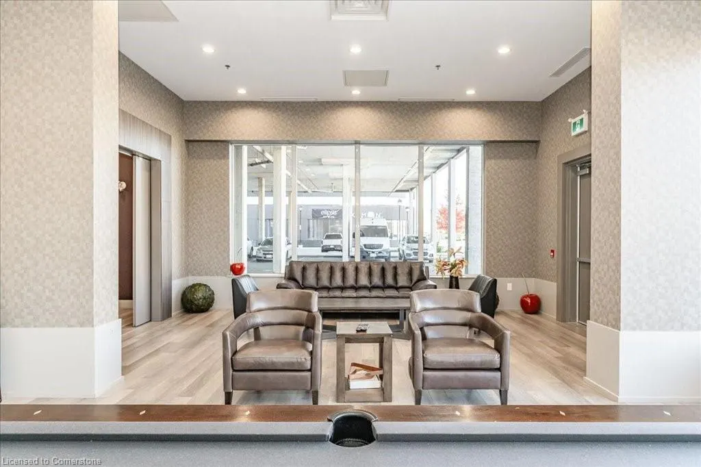 550 North Service Road, #707