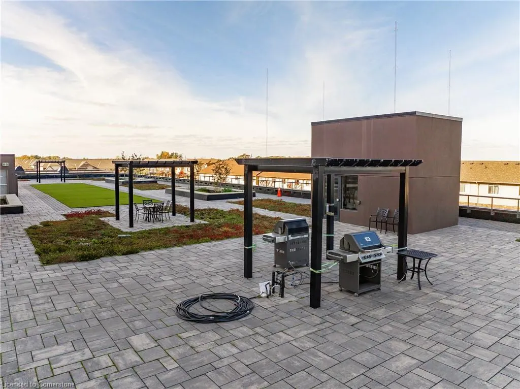 550 North Service Road, #707
