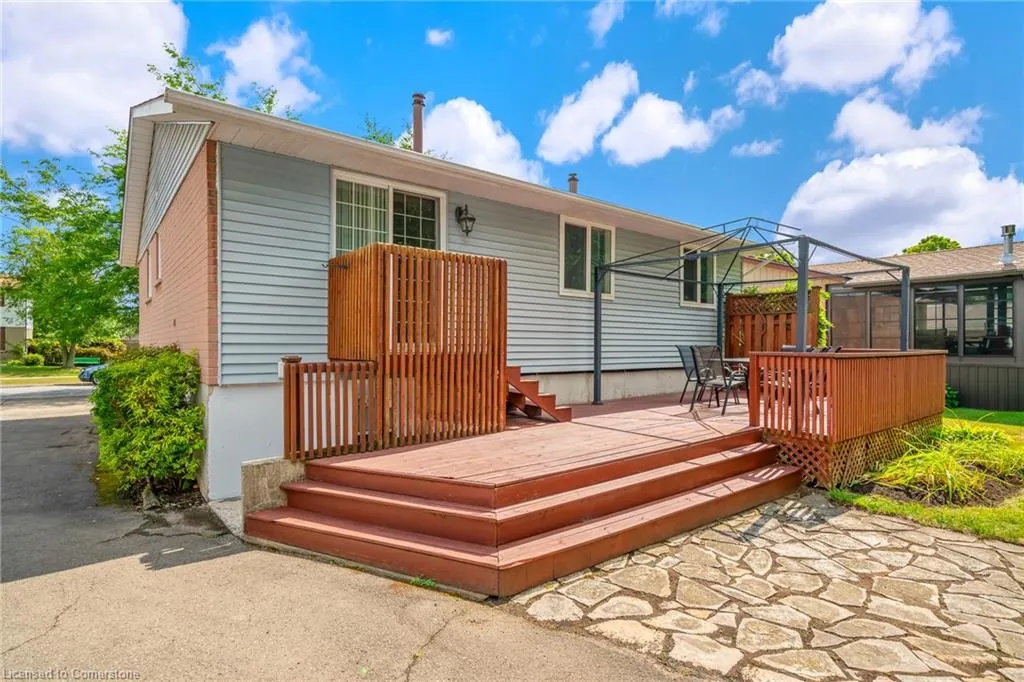 55 Leaside Drive