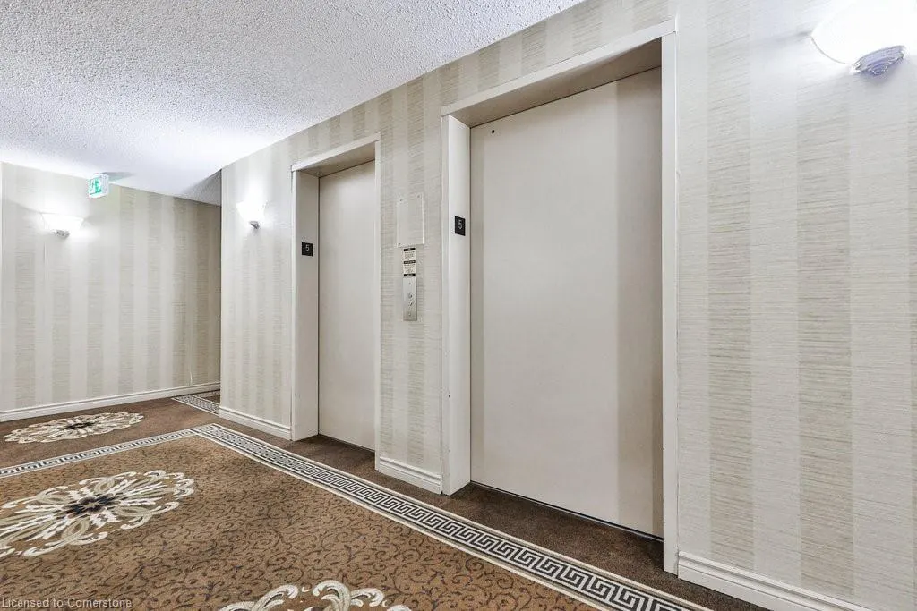 2121 Lakeshore Road, #502