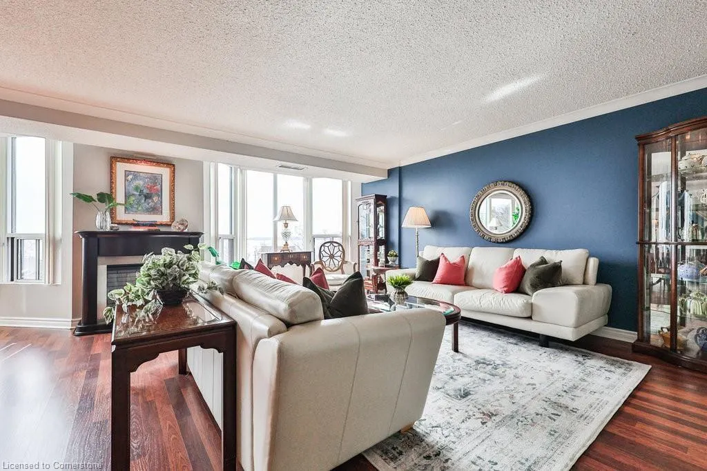 2121 Lakeshore Road, #502