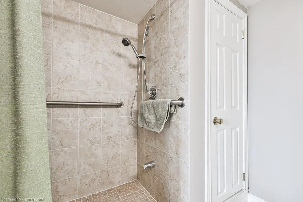 2121 Lakeshore Road, #502