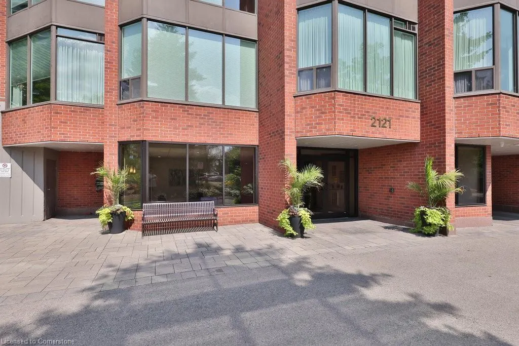 2121 Lakeshore Road, #502