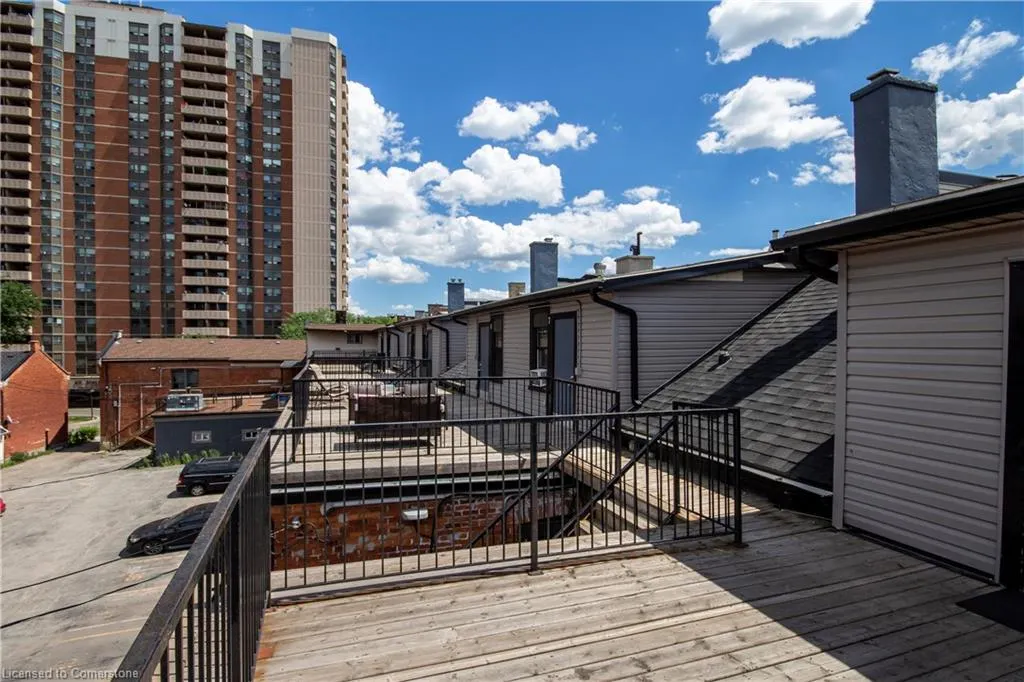 477 King Street E