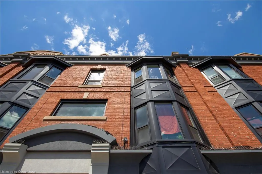 477 King Street E