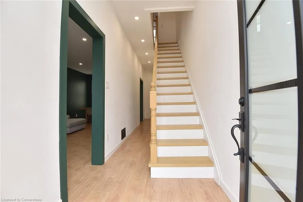 273 Robert Street