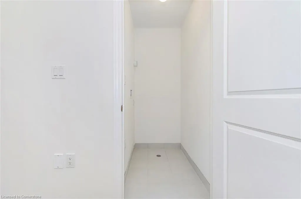 205 Thames Way, #18