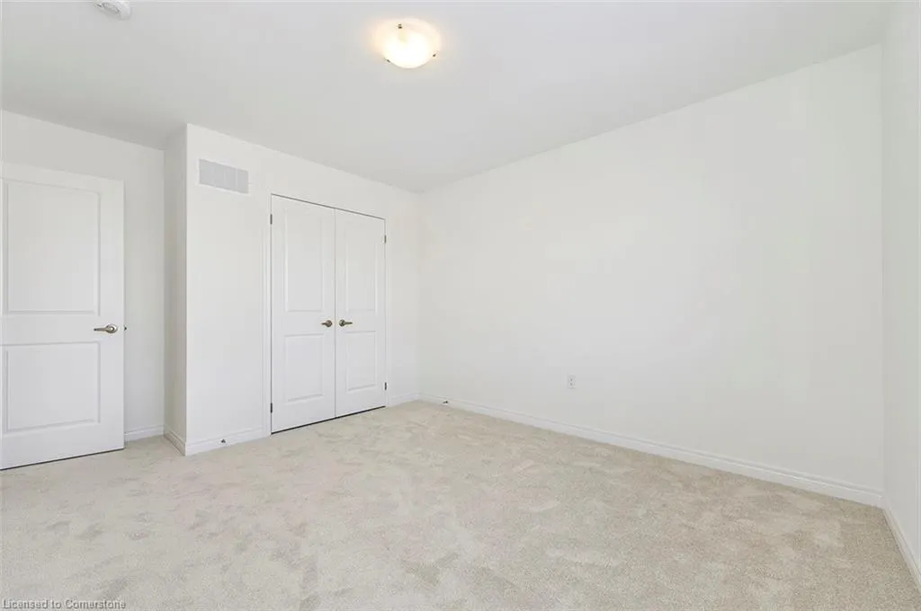205 Thames Way, #18