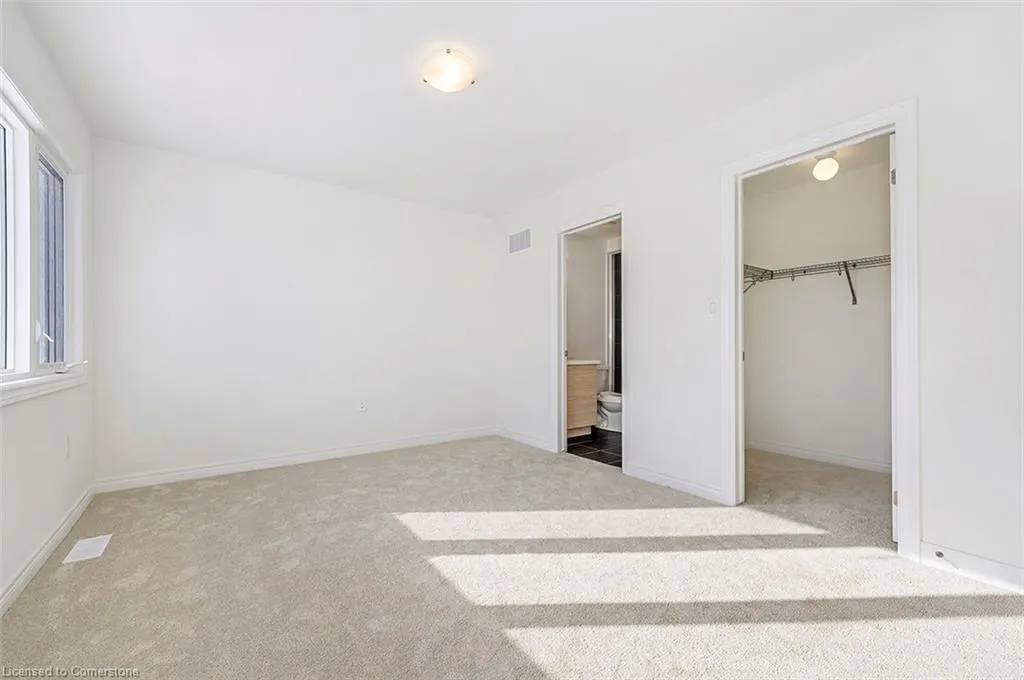 205 Thames Way, #18