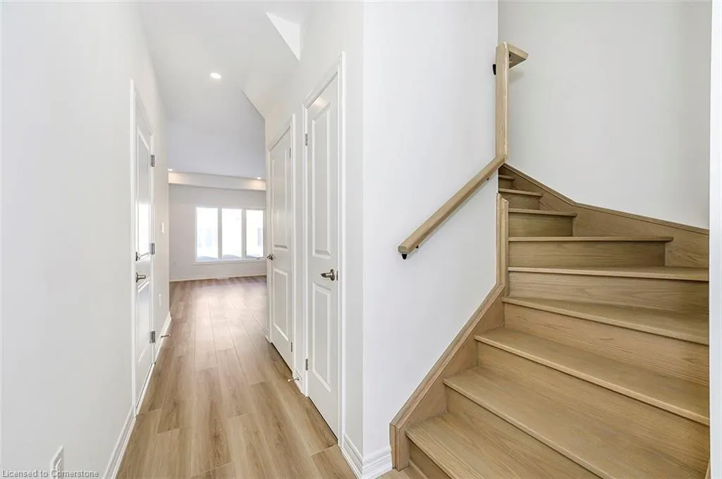 205 Thames Way, #18