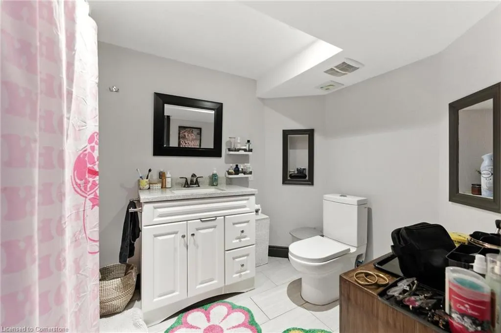 90 Toby Crescent, #Lower
