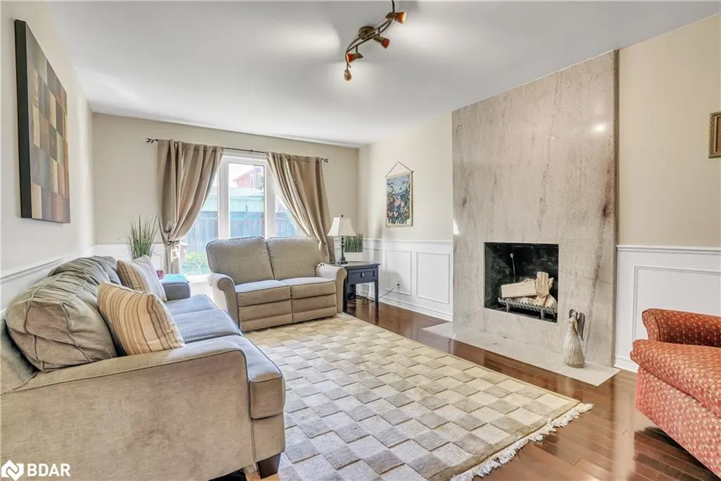 43 Waterhouse Way