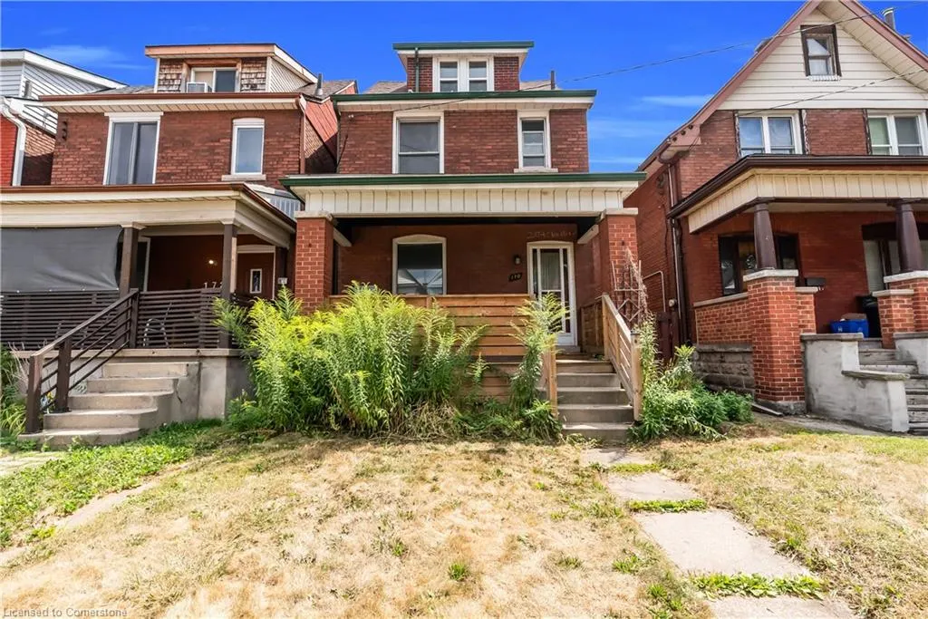 170 Grosvenor Avenue N