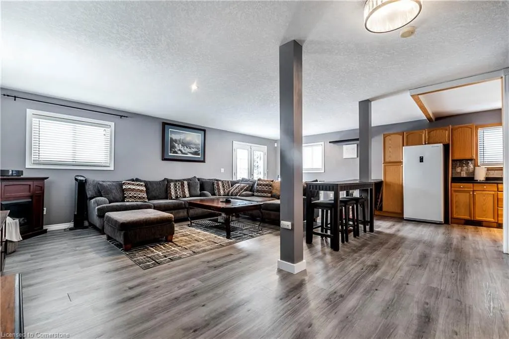 75 Sekura Crescent