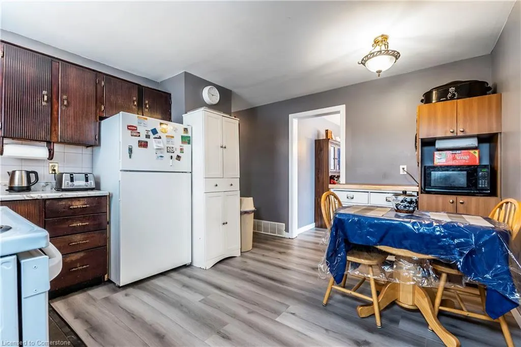 75 Sekura Crescent