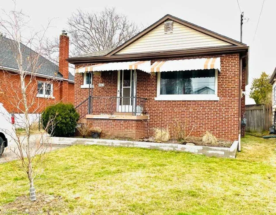 183 Walter Avenue S