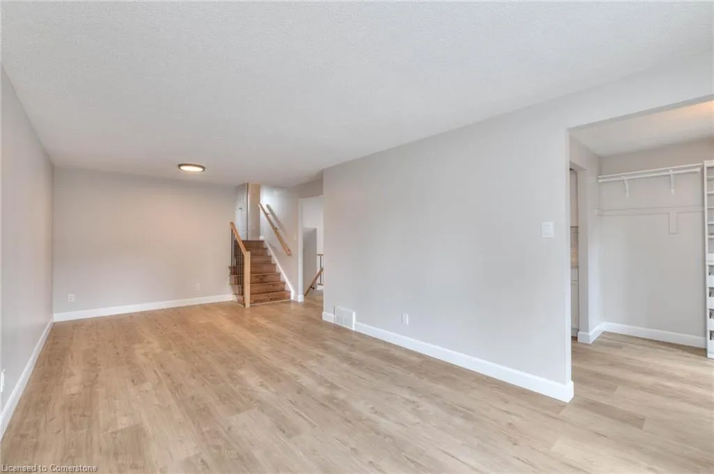 484B Red River Drive