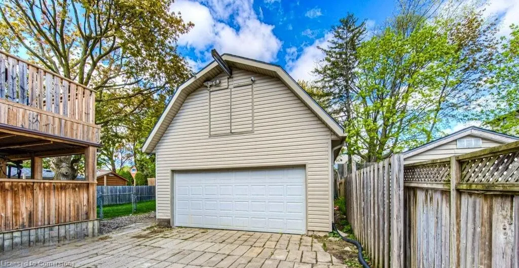 76 Brentwood Avenue