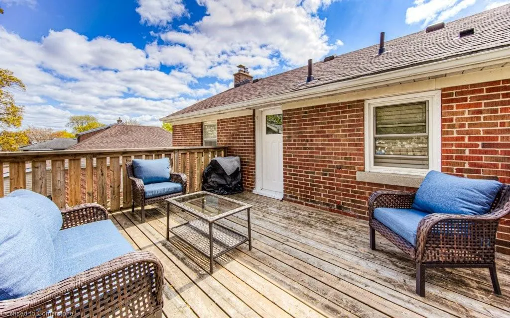 76 Brentwood Avenue