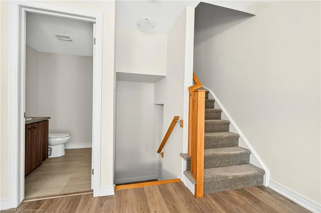 27 Dryden Lane
