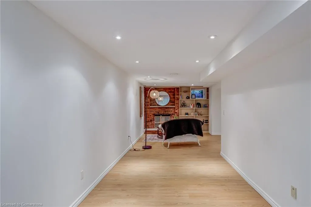 1560 Kerns Road, #5