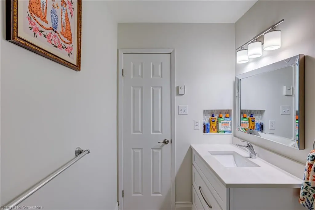 1560 Kerns Road, #5