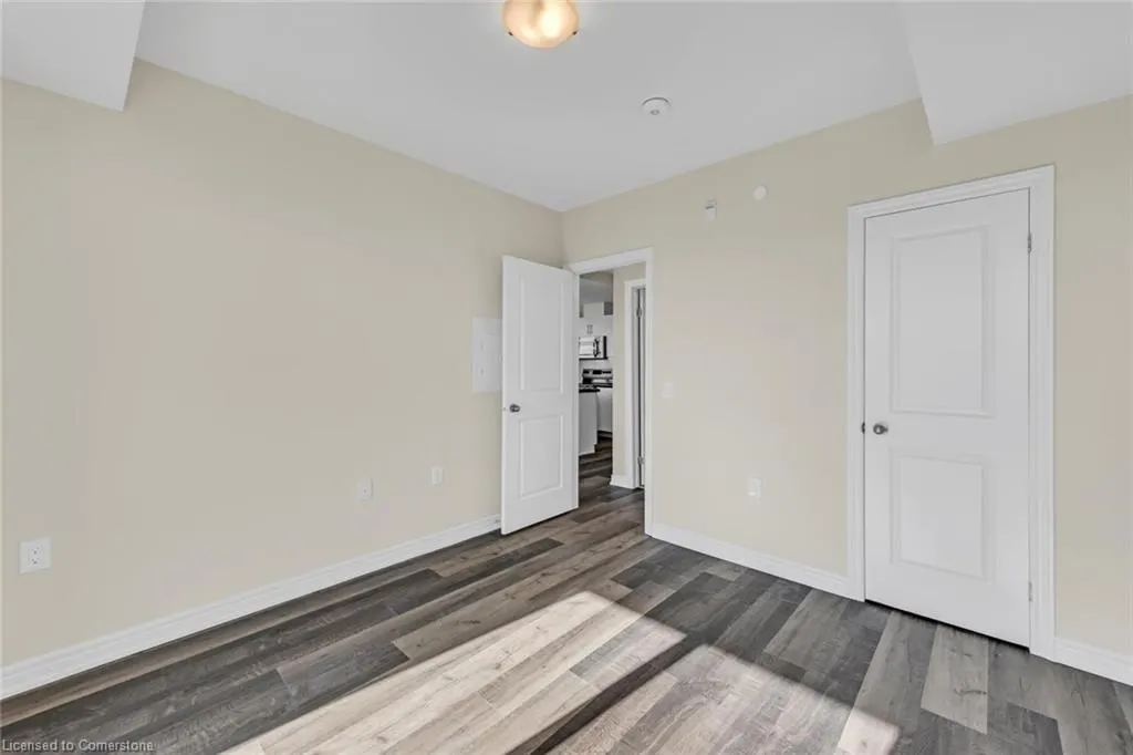 2750 King Street E, #706