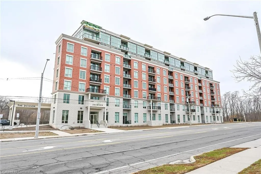 2750 King Street E, #706