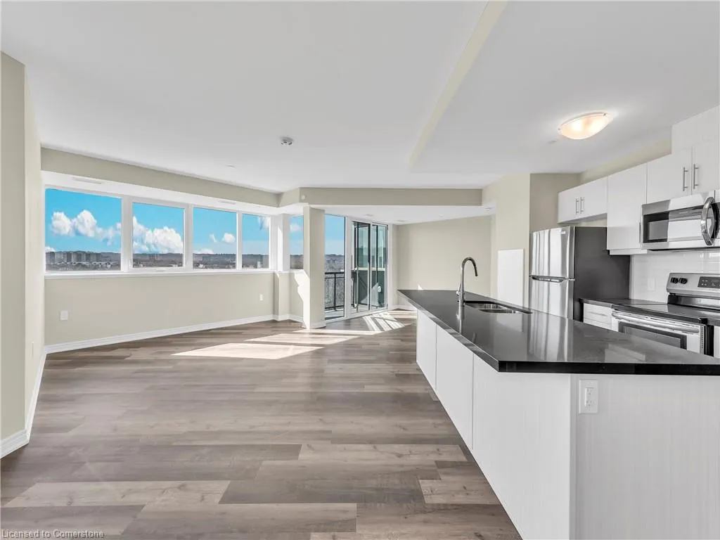 2750 King Street E, #706