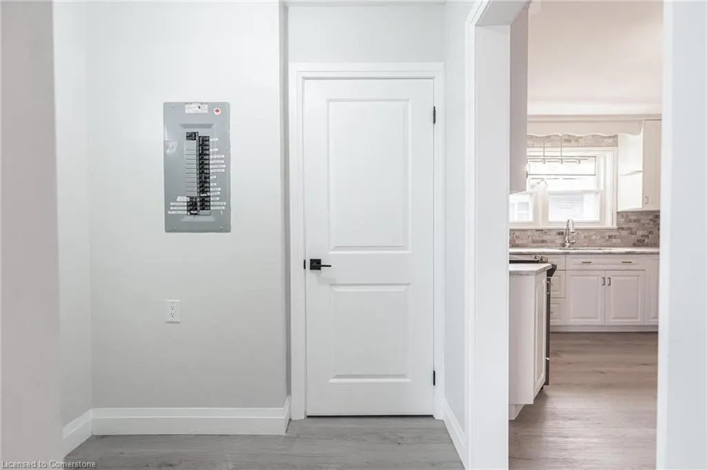 102 East 41st Street, #1
