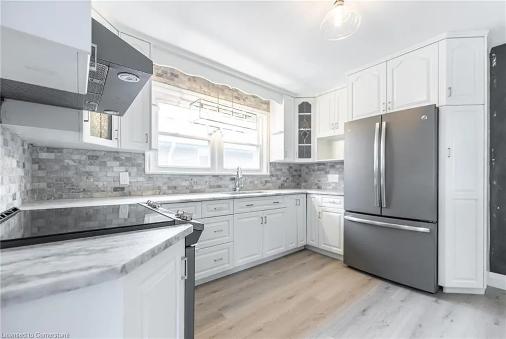 102 East 41st Street, #1