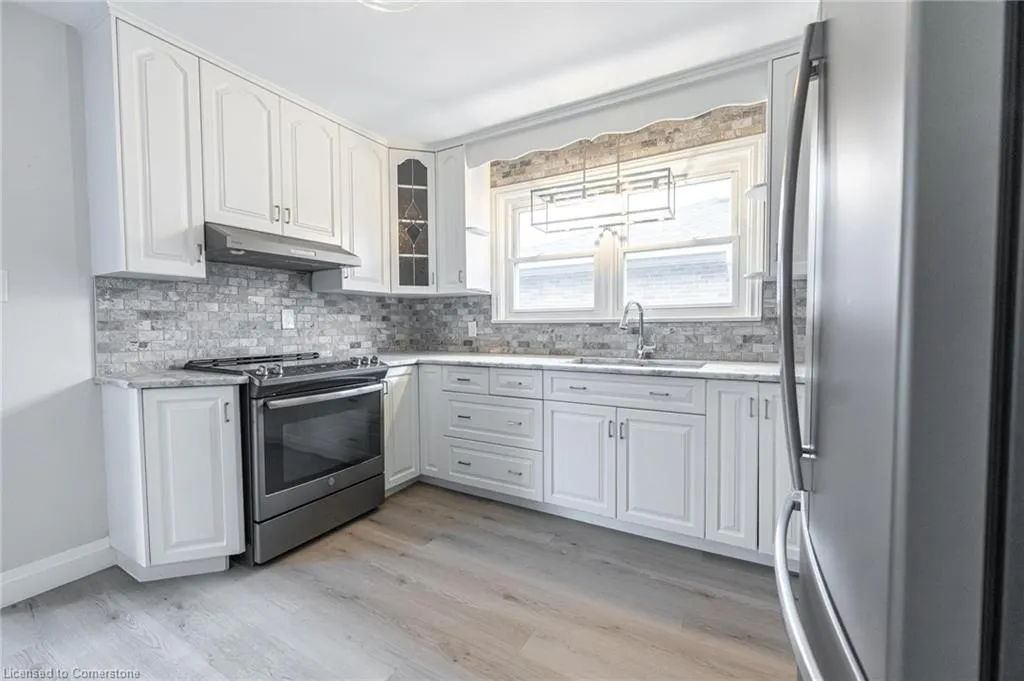 102 East 41st Street, #1