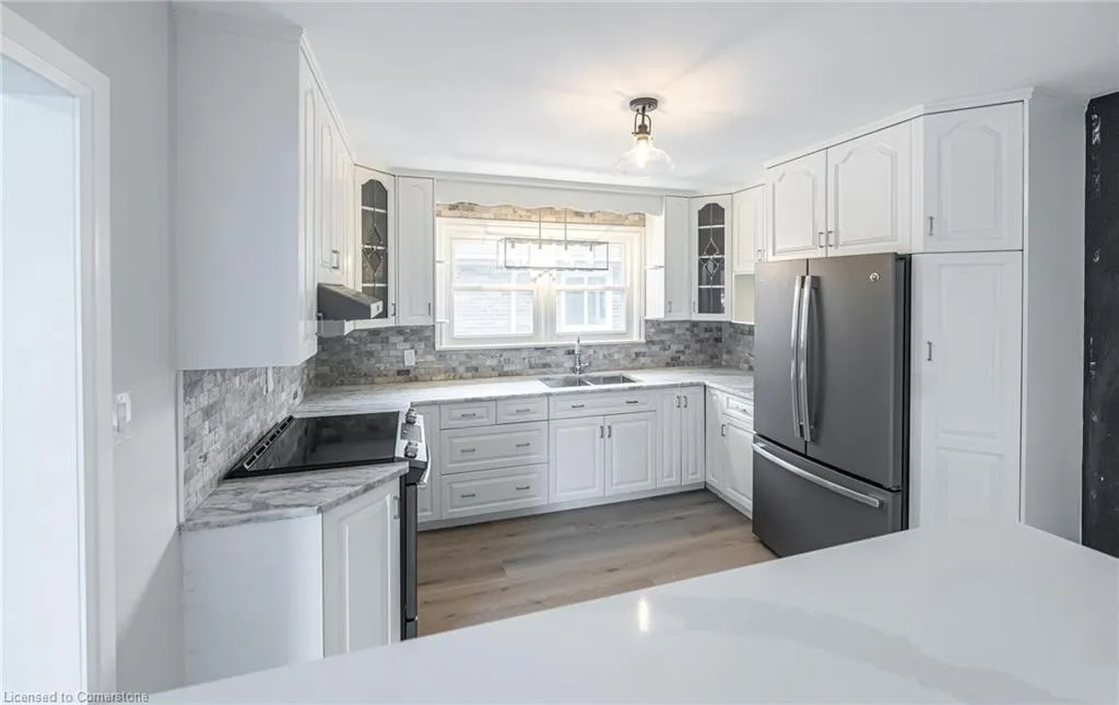 102 East 41st Street, #1
